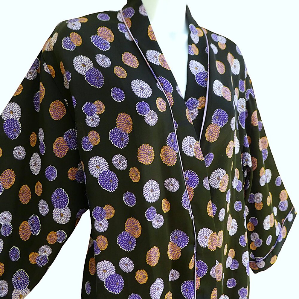 Vintage Natori Josie Satin Kimono Robe Dark Floral Moody Contrasting Piping S